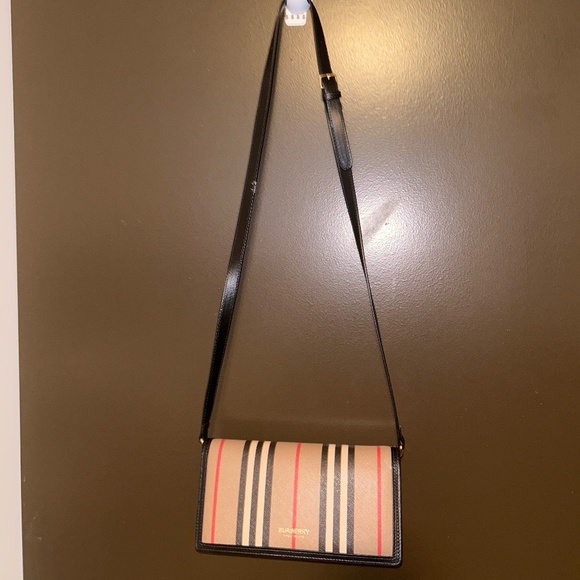 Burberry Purse - Picture 1 of 3